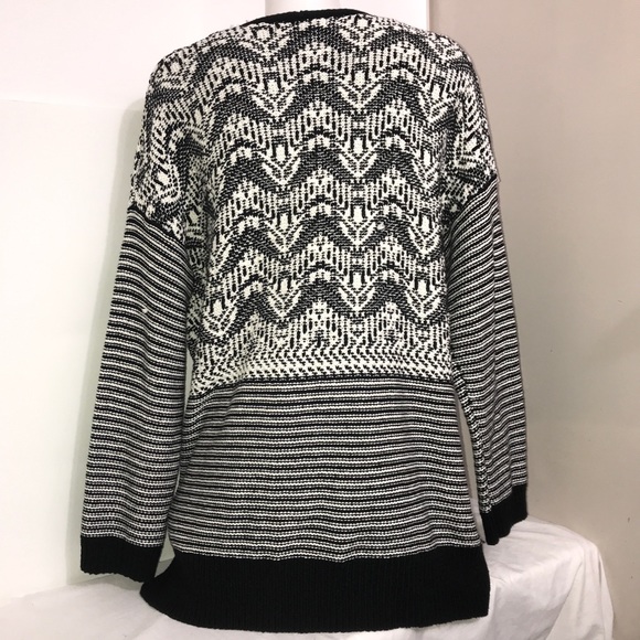 Love&Legend B&W Chunky Cable Knit Wrap Cardigan - Picture 7 of 10